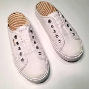 Taos open back sneaker size 9